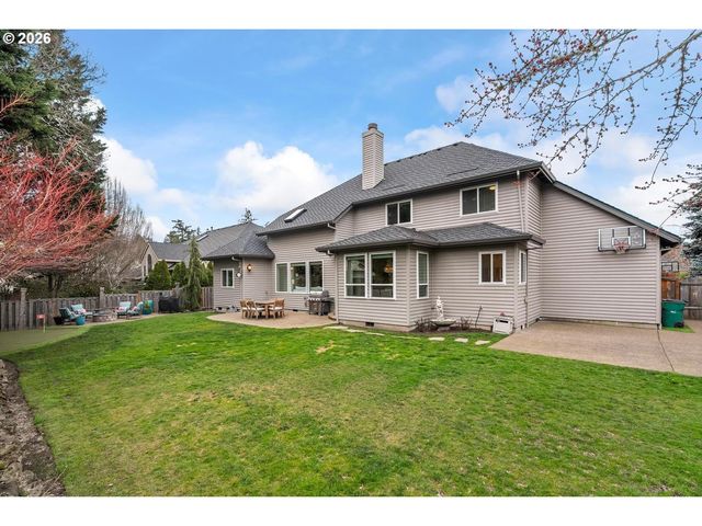 875 Nw PEBBLE BEACH Way, Beaverton, OR 97006
