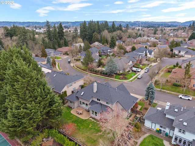 875 Nw PEBBLE BEACH Way, Beaverton, OR 97006