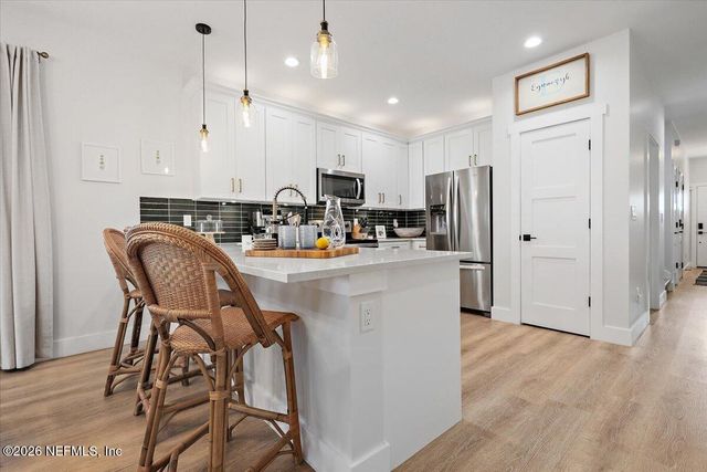 635 5TH Avenue S, Jacksonville Beach, FL 32250