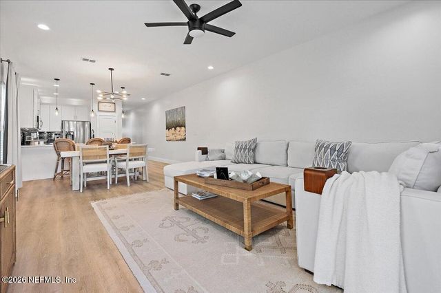 635 5TH Avenue S, Jacksonville Beach, FL 32250