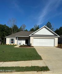 960 Riverside Lane, Pearl, MS 39208