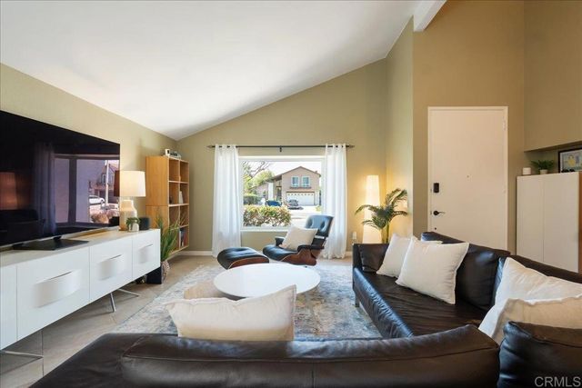 13825 Via Lactea, San Diego, CA 92129