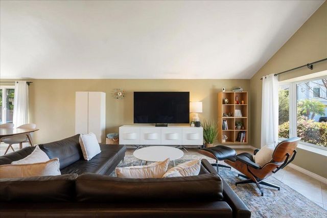 13825 Via Lactea, San Diego, CA 92129