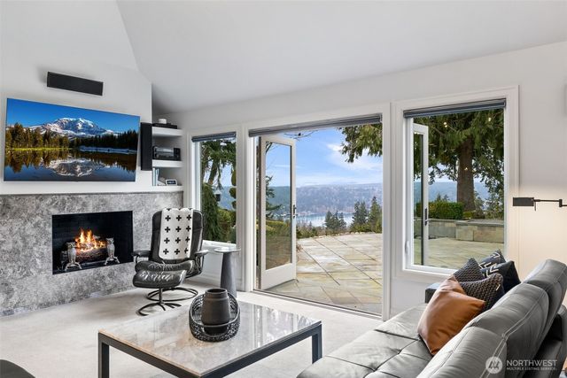 20230 NE 38th Court, Sammamish, WA 98074
