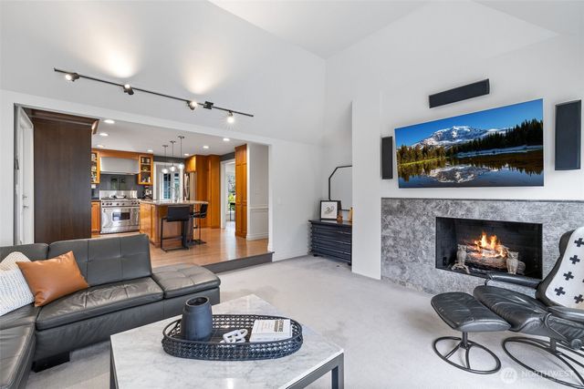20230 NE 38th Court, Sammamish, WA 98074