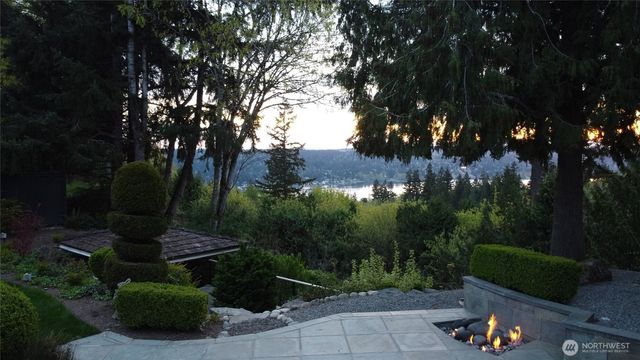 20230 NE 38th Court, Sammamish, WA 98074