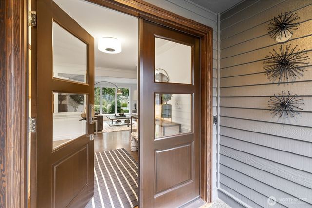 20230 NE 38th Court, Sammamish, WA 98074