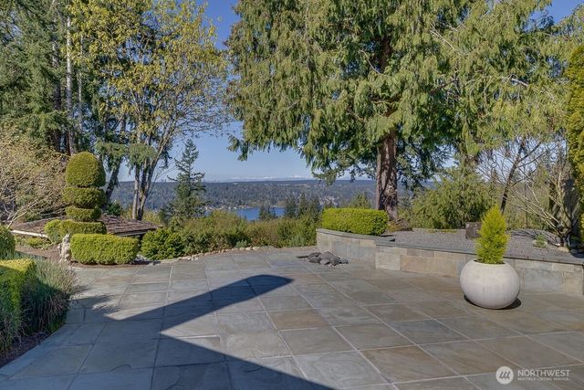 20230 NE 38th Court, Sammamish, WA 98074