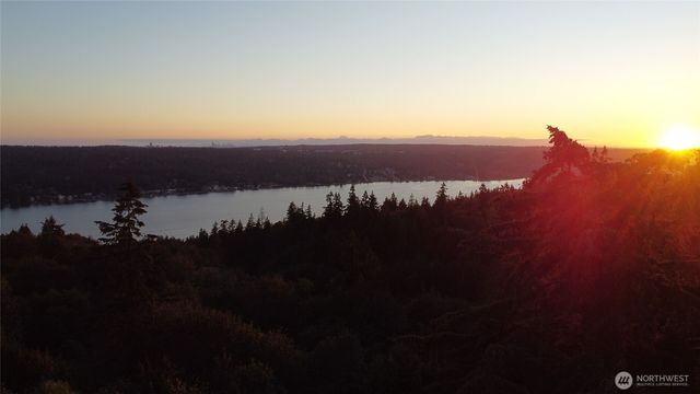 20230 NE 38th Court, Sammamish, WA 98074