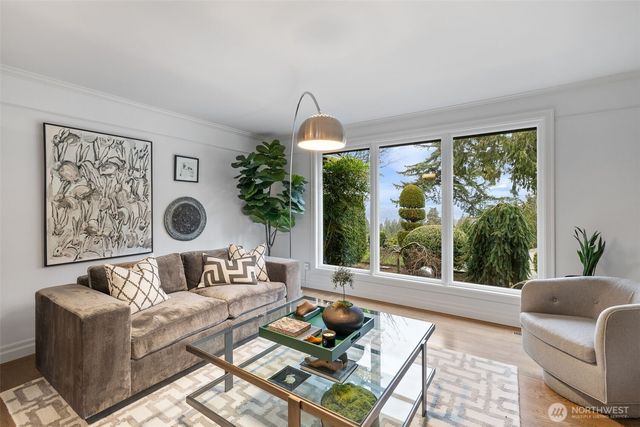 20230 NE 38th Court, Sammamish, WA 98074