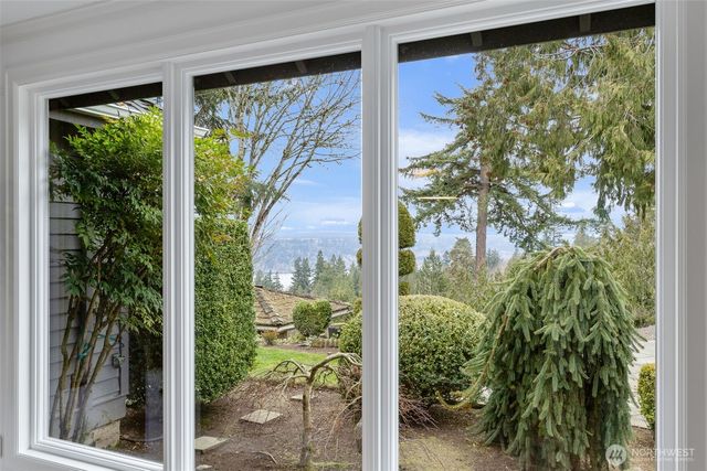 20230 NE 38th Court, Sammamish, WA 98074