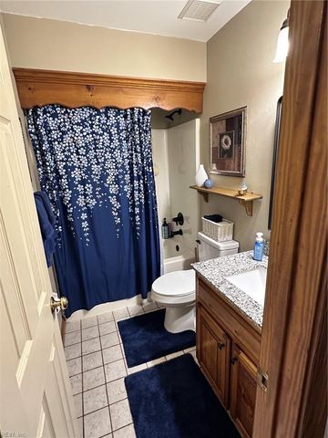 121 Causeway DR, Chesapeake, VA 23322