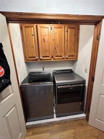 121 Causeway DR, Chesapeake, VA 23322