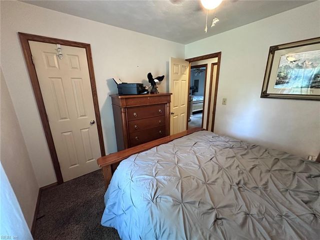 121 Causeway DR, Chesapeake, VA 23322