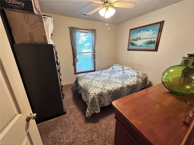 121 Causeway DR, Chesapeake, VA 23322