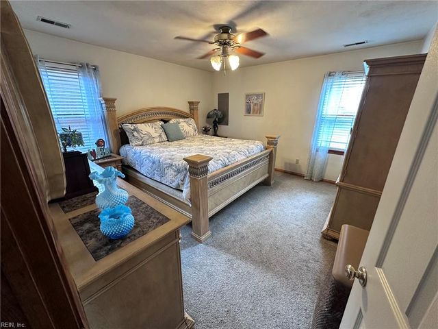 121 Causeway DR, Chesapeake, VA 23322