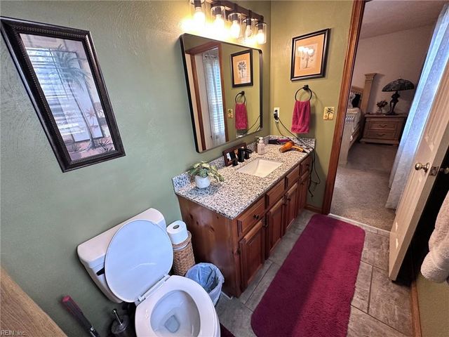 121 Causeway DR, Chesapeake, VA 23322