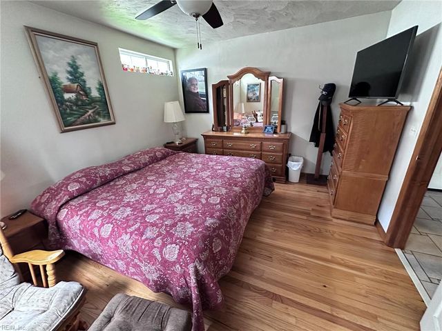 121 Causeway DR, Chesapeake, VA 23322