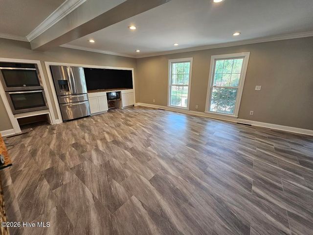 415 Whitebridge Road, Hampstead, NC 28443