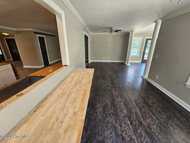 415 Whitebridge Road, Hampstead, NC 28443
