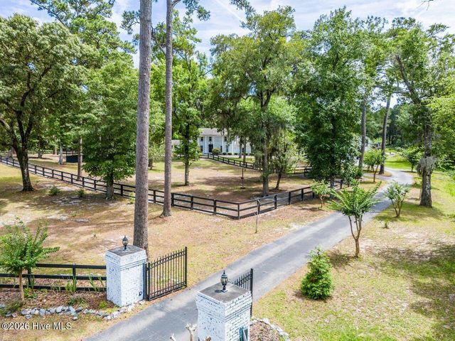 415 Whitebridge Road, Hampstead, NC 28443