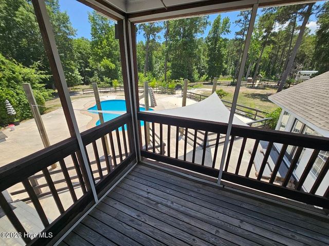 415 Whitebridge Road, Hampstead, NC 28443