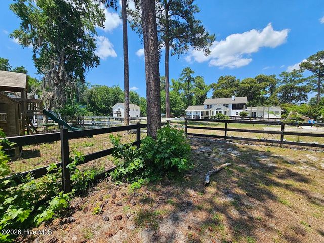 415 Whitebridge Road, Hampstead, NC 28443