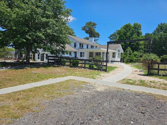 415 Whitebridge Road, Hampstead, NC 28443