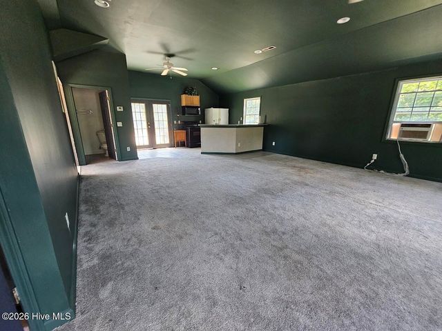 415 Whitebridge Road, Hampstead, NC 28443