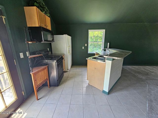 415 Whitebridge Road, Hampstead, NC 28443