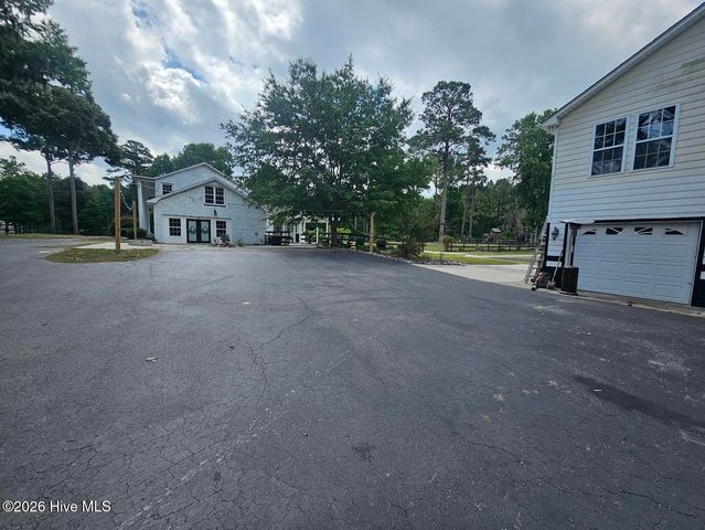 415 Whitebridge Road, Hampstead, NC 28443