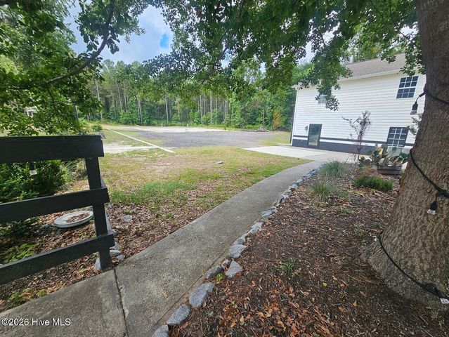 415 Whitebridge Road, Hampstead, NC 28443