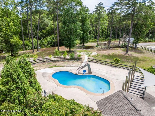415 Whitebridge Road, Hampstead, NC 28443