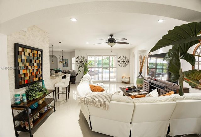 2133 NW 14th Place, Homestead, FL 33030