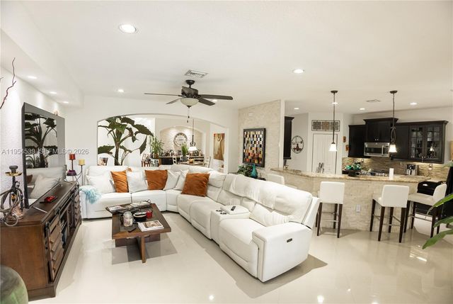 2133 NW 14th Place, Homestead, FL 33030