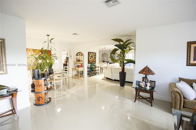 2133 NW 14th Place, Homestead, FL 33030