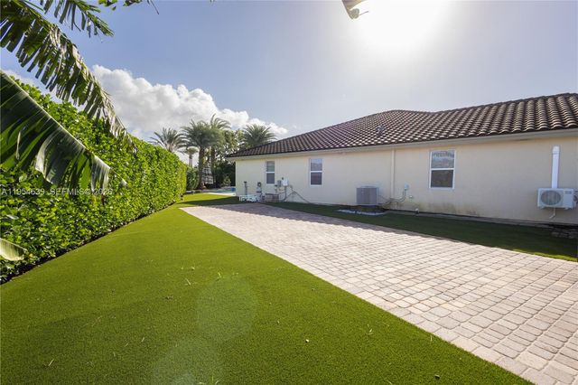2133 NW 14th Place, Homestead, FL 33030