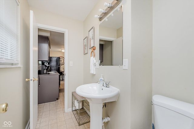 5 Whitewood Court, Beech Grove, IN 46107