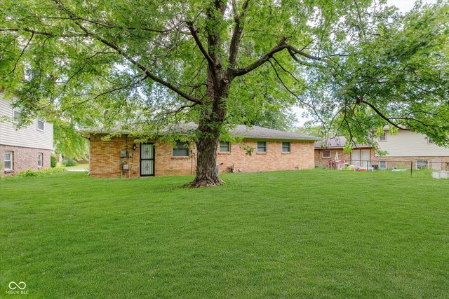 5 Whitewood Court, Beech Grove, IN 46107