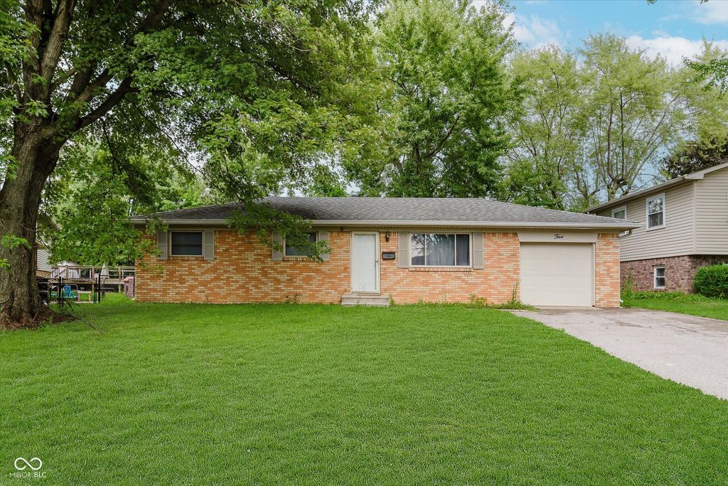 5 Whitewood Court, Beech Grove, IN 46107