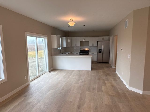 1411 Warwick Drive, Savoy, IL 61874