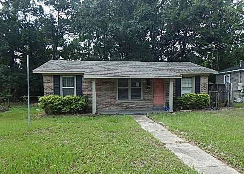 2301 Mcvay Drive N, Mobile, AL 36605 — exterior