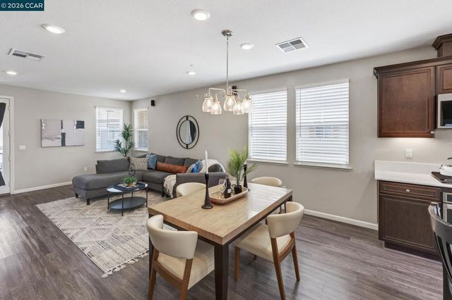 24552 Autumn Mist Way, Hayward, CA 94544