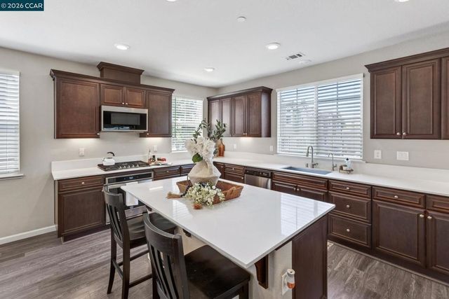 24552 Autumn Mist Way, Hayward, CA 94544