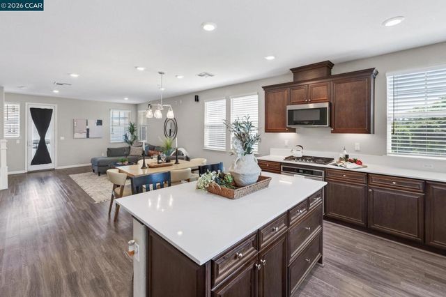 24552 Autumn Mist Way, Hayward, CA 94544