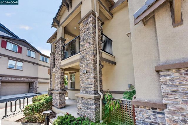 24552 Autumn Mist Way, Hayward, CA 94544