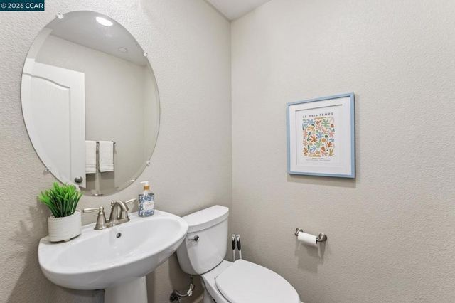 24552 Autumn Mist Way, Hayward, CA 94544