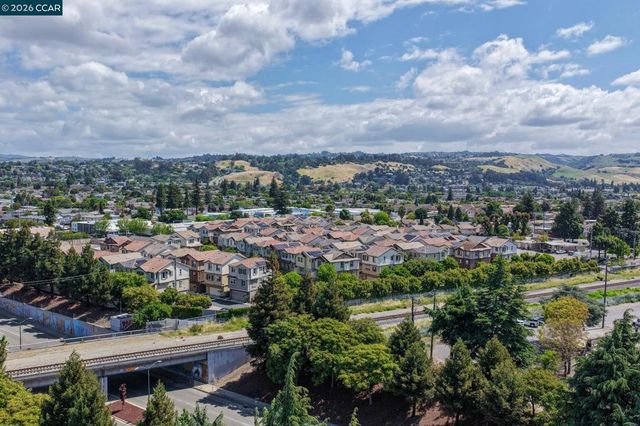 24552 Autumn Mist Way, Hayward, CA 94544