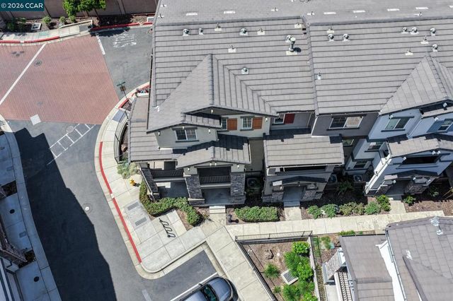 24552 Autumn Mist Way, Hayward, CA 94544