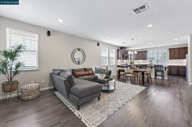24552 Autumn Mist Way, Hayward, CA 94544
